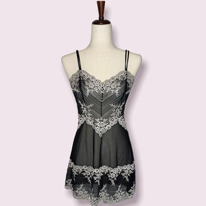 Wacoal Embrace Lace Chemise Size Medium Black Ivory Sheer Mesh Slip Lingerie